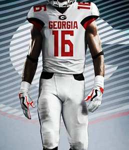 Nouvelle conception, uniforme de football américain de haute qualité pour les jeunes, multicolores, personnalisable, en sergé, maillot et pantalon - Product Image 6