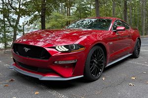 Ford Mustang GT Coupé Premium Coyote V8 Power GT Performance Package 2020 Usado en Buen Estado - Product Image 3