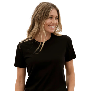 Camiseta de Manga Corta para Mujer, Negra, Gruesa, Cuello Redondo, 100% Algodón Orgánico de Lujo, Preencogido, Certificado GOTS, Corte Clásico - Product Image 4