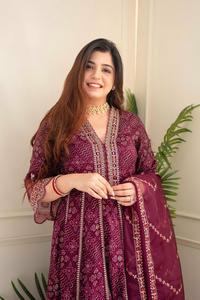 Meilleur tarif de qualité supérieure du fournisseur Red Merron Designer Gown Ready-Made Rayon Sequence Embroidery Work for Indian Pakistanais - Product Image 5