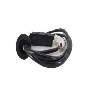 อุปกรณ์ตกแต่งภายในรถยนต์ ชุดเปิดฝากระโปรงท้ายแบบปุ่มคู่ MITOYO สำหรับ Juke ปี 2010-2017 - Product Image 2