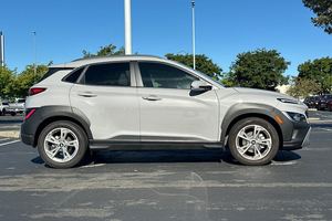 HYUNDAI KONA SEL FWD 2023 - Product Image 5