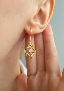 Boucles d'oreilles créoles en argent sterling 925 plaqué or avec charme en zircon, style vintage, cadeau d'anniversaire et de fête pour femmes - Product Image 4