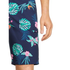 Estos pantalones cortos de golf para hombre ofrecen suavidad, flexibilidad y flujo de aire, ideales para atletas que buscan comodidad durante largos períodos al aire libre. - Product Image 4