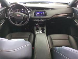 Cadillac XT4 Sport FWD 2020, conduite à gauche, turbo, cuir de luxe, intérieur clair, faible kilométrage, en stock et prêt à être expédié - Product Image 5