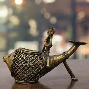 Hecho a mano ecológico latón Dhokra arte pez pluma y soporte de vela exquisita decoración del hogar para Diwali y regalo de Navidad HECHO DE Metal - Product Image 2