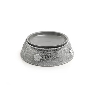 Bol de service en aluminium avec un design forgé à la main apportant un look audacieux et sophistiqué bol à chips et trempette à vendre - Product Image 2