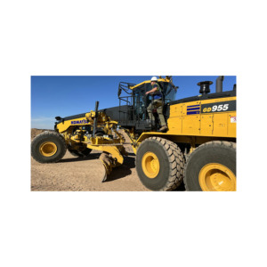 Komatsu 2022 -4 grader เครื่องยนต์200HP ทรงพลัง, การควบคุมไฮดรอลิก, ชั่วโมงต่ำ, สภาพดีเยี่ยม - Product Image 2