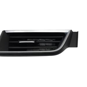 GRILLE D'AÉRATION GAUCHE DU TABLEAU DE BORD RENAULT CLIO Série V 687617532R (19>) - Product Image 3