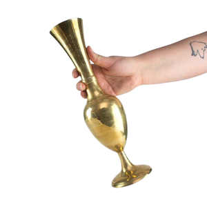 Florero brillante de latón metálico en precio al por mayor Diseño de alta calidad Floreros y macetas de mesa de lujo al precio más bajo - Product Image 1