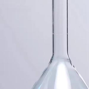 Frasco volumétrico de alta precisión de 20ml con tapón de polietileno a prueba de fugas hecho de vidrio de borosilicato para uso en laboratorio - Product Image 5