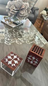 Coffrets cadeaux Ramadan et Eid avec couvercle en bois incrusté de nacre et base en acrylique, d'inspiration traditionnelle arabe, fabriqués en Inde - Product Image 3