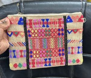 Bolso de mano tipo sobre con cuentas hecho a mano, patrón geométrico, de satén, con correa cruzada magnética, ligero, en blanco y negro, para fiestas nocturnas. - Product Image 2