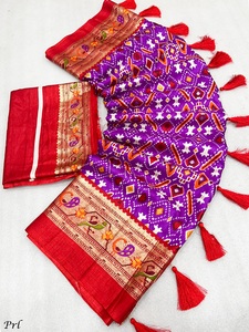 Blusa de seda de Paithani Saree y Dola, blusa de diseño moderno tradicional indio con papel de aluminio, para compras en línea, India - Product Image 3