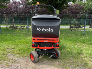 เครื่องตัดหญ้า Kubota FC3-261 ขนาดใหญ่ 26 แรงม้า ดีเซล ขับเคลื่อน 4 ล้อ พร้อมถังเก็บหญ้า 800 ลิตร สำหรับงานพาณิชย์ มีขาย - Product Image 4