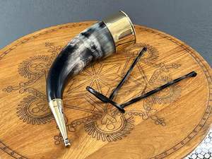 Cuerno para beber vikingo tradicional hecho a mano con soporte para regalar a un precio asequible por CRAFT ZONE EXPORT - Product Image 6