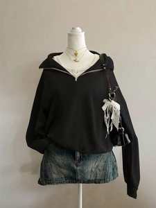 Black 460GSM Cotton Fleece <b>Women's</b> Hoodie <b>Quarter</b> <b>Zip</b> Pullover Acid Wash Jacquard Soft Anti-Wrinkle Breathable OEM Streetwear - Product Image 2