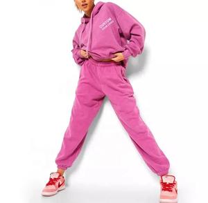 Nuova Collezione: Tuta da Jogging in Cotone Felpato di Alta Qualità, Set 2 Pezzi con Logo Personalizzato, Crea la Tua Tuta Sportiva per Donna - Product Image 2