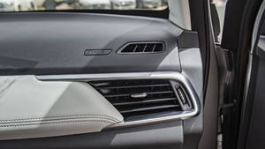 C=ptiva Premier SUV de 5 Plazas 2018, Volante a la Izquierda, Vehículo Eléctrico Híbrido, Automático, Cuero Oscuro, Auto Usado de Alta Calidad, Panorámico - Product Image 4