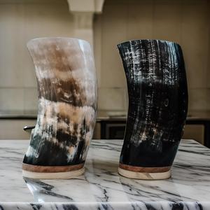 Gobelet en corne fait à la main en verre de style Viking le plus vendu pour offrir des objets de collection et des événements thématiques d'Inde - Product Image 1