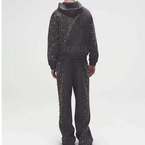 Nouveaux survêtements d'hiver pour hommes à capuche, légers et très vendus, 100% coton biologique, fabriqués au Pakistan, style unique, respirants avec strass - Product Image 2