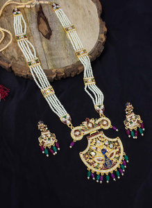 Ensemble de bijoux de créateur faits à la main pour femmes, filles et demoiselle d'honneur Collection de vêtements de fête disponible au meilleur prix - Product Image 2