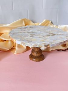 Support à gâteau moderne en nacre de qualité supérieure, outil de service en bois et résine haut de gamme, cadeaux d'anniversaire et de dessert de style Ins unique - Product Image 2