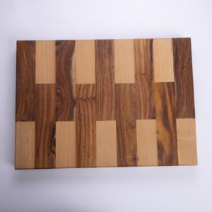 Planche à découper en bois massif en gros |   Bois naturel mélangé, 1,5 cm d'épaisseur - Product Image 2
