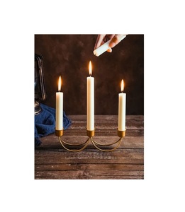 Grand bougeoir en laiton de style ancien avec un design classique pour les mariages traditionnels indiens espaces spirituels et cérémonies - Product Image 4