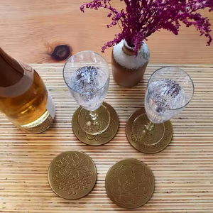 Vente en gros de sous-verres en métal naturel poli faits à la main en laiton de style moderne et élégant pour tasse verre boissons par décor impex - Product Image 5
