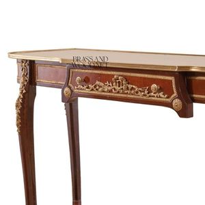 Mesa Consola Francesa de Lujo, Madera Artesanal con Estante Inferior y Elegantes Adornos de Latón, Mueble Clásico para Interiores - Product Image 4