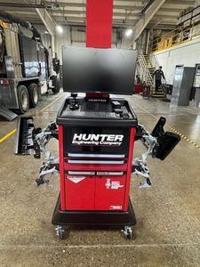 Machine d'alignement de roues 3D haute précision Hunter disponible avec machine d'équilibrage de roues et pont élévateur 4 colonnes à vendre - Product Image 2