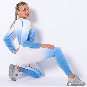 Conjunto de Yoga sin Costuras para Mujer de Alta Calidad, Material Transpirable de Spandex/Nylon, Diseño con Letras TIMELY WEARS, Personalizable - Product Image 5