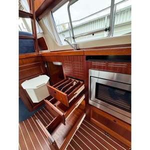 เรือสตอร์บร 410 คอมมานเดอร์ แคปไบน์ ครุยเซอร์ 2x370 แรงม้า 12.50x3.90 เมตร - Product Image 4