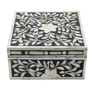 Boîte à bijoux élégante en incrustation d'os noir et blanc Organisateur de bijoux en incrustation d'os floral bleu avec doublure douce pour boîte à bijoux pour femmes - Product Image 1