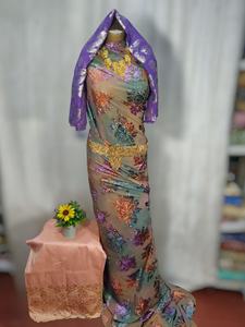 Robe florale jacquard en slub de qualité supérieure, authentique, de style somalien Maqbal Dirac, pour filles - Édition exclusive Fransawi Garbasaar - Product Image 4