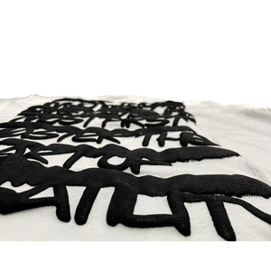 เสื้อยืดสตรีทแวร์ลำลอง VERSA พิมพ์ลายโลโก้หน้าหลังแบบโดดเด่น ยูนิเซ็กส์ ฮิปฮอป กราฟฟิก พิมพ์ลายพัฟ 200 GSM ระบายอากาศได้ดี - Product Image 4