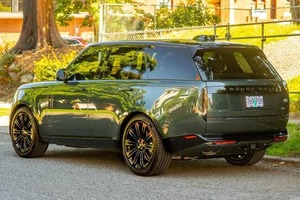 Best Quality 2023 R-Ra-ng-ge Ro-vv-er P530 SSE New Premium SUV Dark Semi-Automatic Transmission Combining Power Elegance Safety - Product Image 2