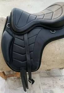 Premium Freemax Treeless Saddle Asiento suave de cuero marrón genuino para montar a caballo Uso Inglés y Occidental - Product Image 3