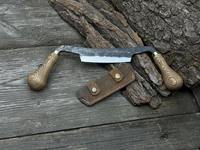 Couteau de charpentier pour projets en bois Lame en acier au carbone, manche en bois de frêne, fourreau en cuir Couteau de menuiserie forgé à la main pour le travail du bois.