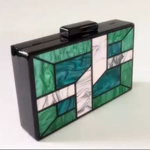 Achetez le collier de charme complet le plus élégant en résine, imitation perle, plaqué or, vintage, papillon, solide, pour femmes, mariage - Product Image 1