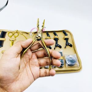 Pince d'extension de cheveux multifonctionnelle plaquée or avec 2 trous pour le pressage et l'ouverture des perles Outil de perles de qualité chirurgicale de haute qualité - Product Image 1