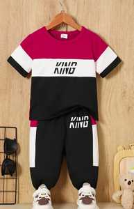 คอกลมผ้าถักโพลีเอสเตอร์ยืดเล็กน้อยพิมพ์ลายแขนปกติแขนสั้นสำหรับเด็กชายและเด็กหญิง - Product Image 4