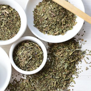 Venta al por mayor de albahaca seca natural a granel de exportación de albahaca auténticas hojas aromáticas frescas con sabor de alta calidad 100% puro - Product Image 3