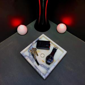 Plateau en marbre de créateur de couleur douce avec finition élégante, idéal pour l'organisation de la décoration de vanité et l'affichage de table moderne - Product Image 1