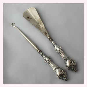 Chausse-pied élégant en laiton massif avec prise en main confortable Aide à la chaussure de luxe pour un usage quotidien et une aide à la rentrée douce - Product Image 3