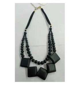 Collier en résine fait main écologique Bijoux élégants pour femmes Accessoire unique pour femmes très demandé - Product Image 3