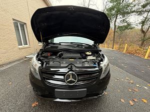 Mercedes-Benz Metris Explorer Conversion 2023 d'occasion en bon état - Product Image 3