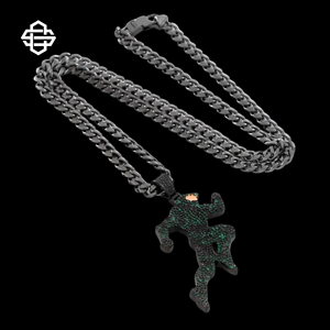 สร้อยคอจี้ผู้ชายสำหรับวิ่งแบบกำหนดเองสำหรับผู้ชายเครื่องประดับฮิปฮอปชุบสีดำหินสีเขียว CZ - Product Image 4