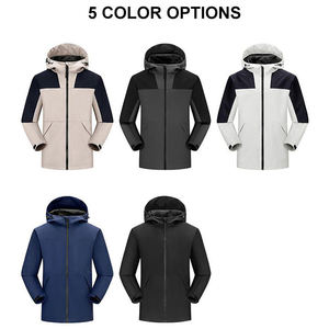 Veste Softshell Unisexe Noire pour l'Extérieur avec Fermeture Éclair Avant, Logo Personnalisé, Design Moderne et Élégant, Toile Imperméable, Vêtement d'Équipe - Product Image 4